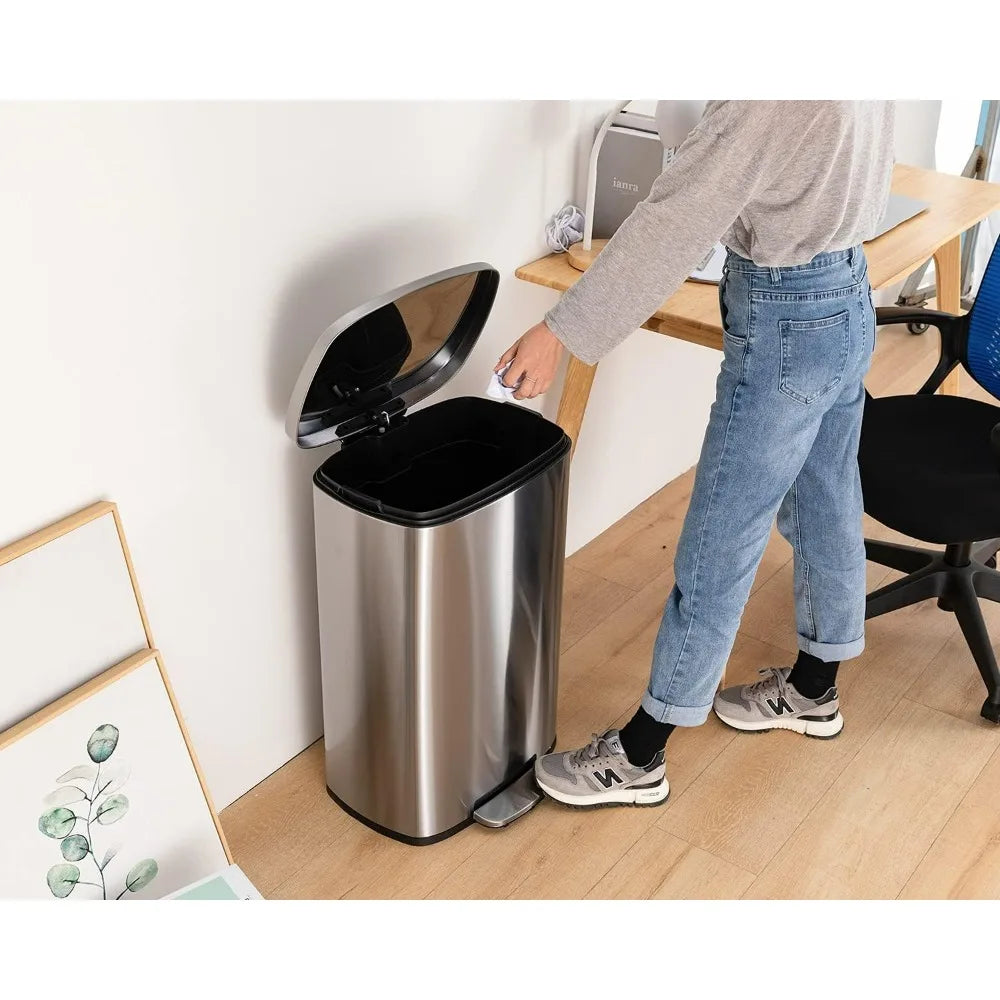 Brushed Stainless Steel Fingerprint-Proof Kitchen Step Trash Can With Lid